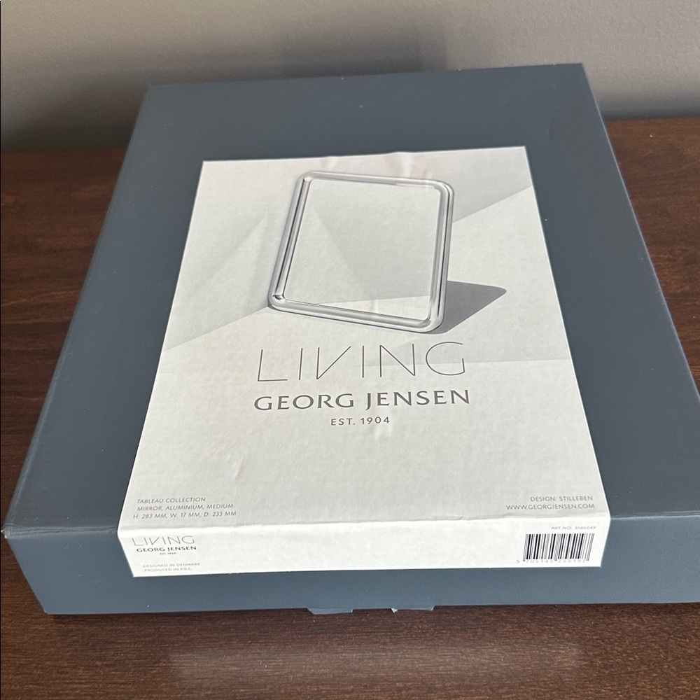 New in box Georg Jensen Polished Silver tableau mirror. Makes a beautiful gift - Picture 9 of 9